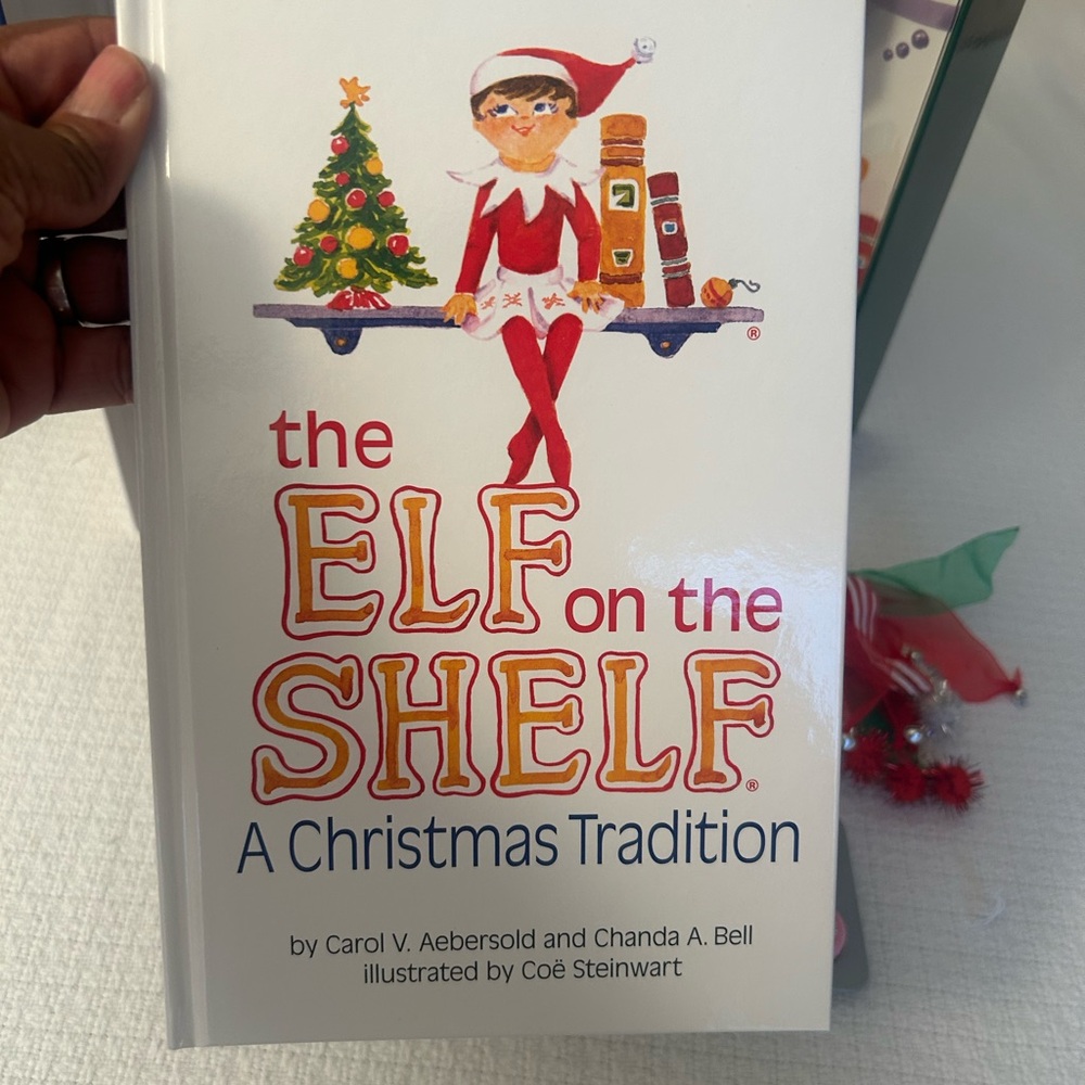 Elf on the Shelf Set with Accessories - Picture 3 of 7